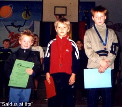 laureti svara kategorij ldz 29 kg: Svens Jnis Andns, Ritvars Grbers un Vidmants Aleksandrovs, Starptautisks turnrs 'Saldus 2002', 28.09.2002